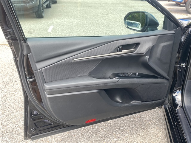 2025 Toyota Camry SE photo 18