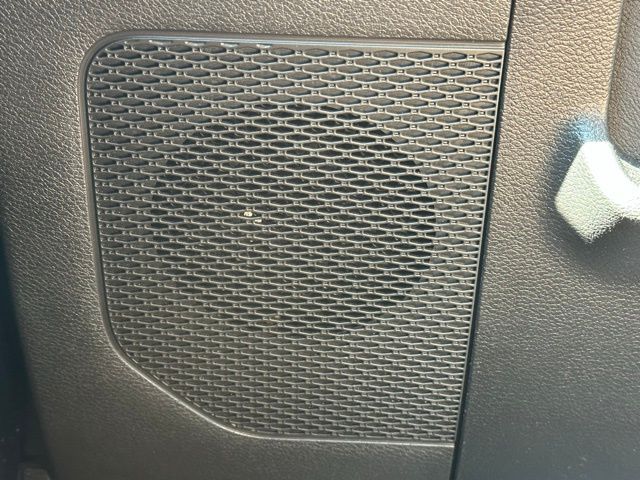 2020 Jeep Wrangler Unlimited Sahara photo 17