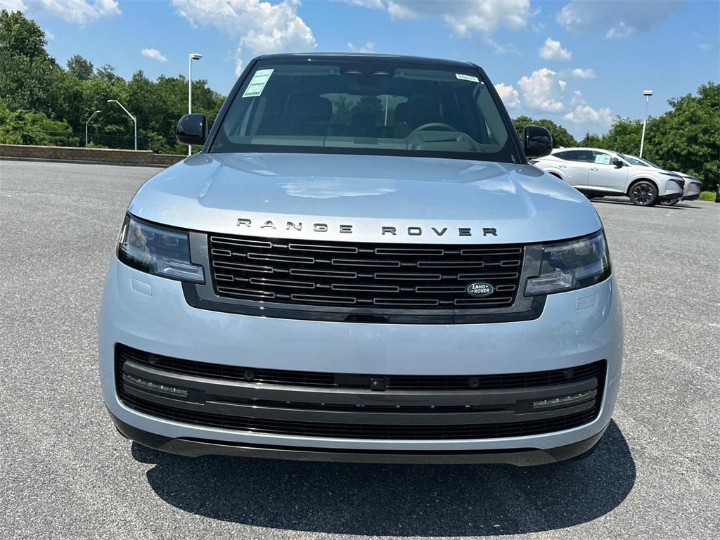 2025 Land Rover Range Rover SE photo 11