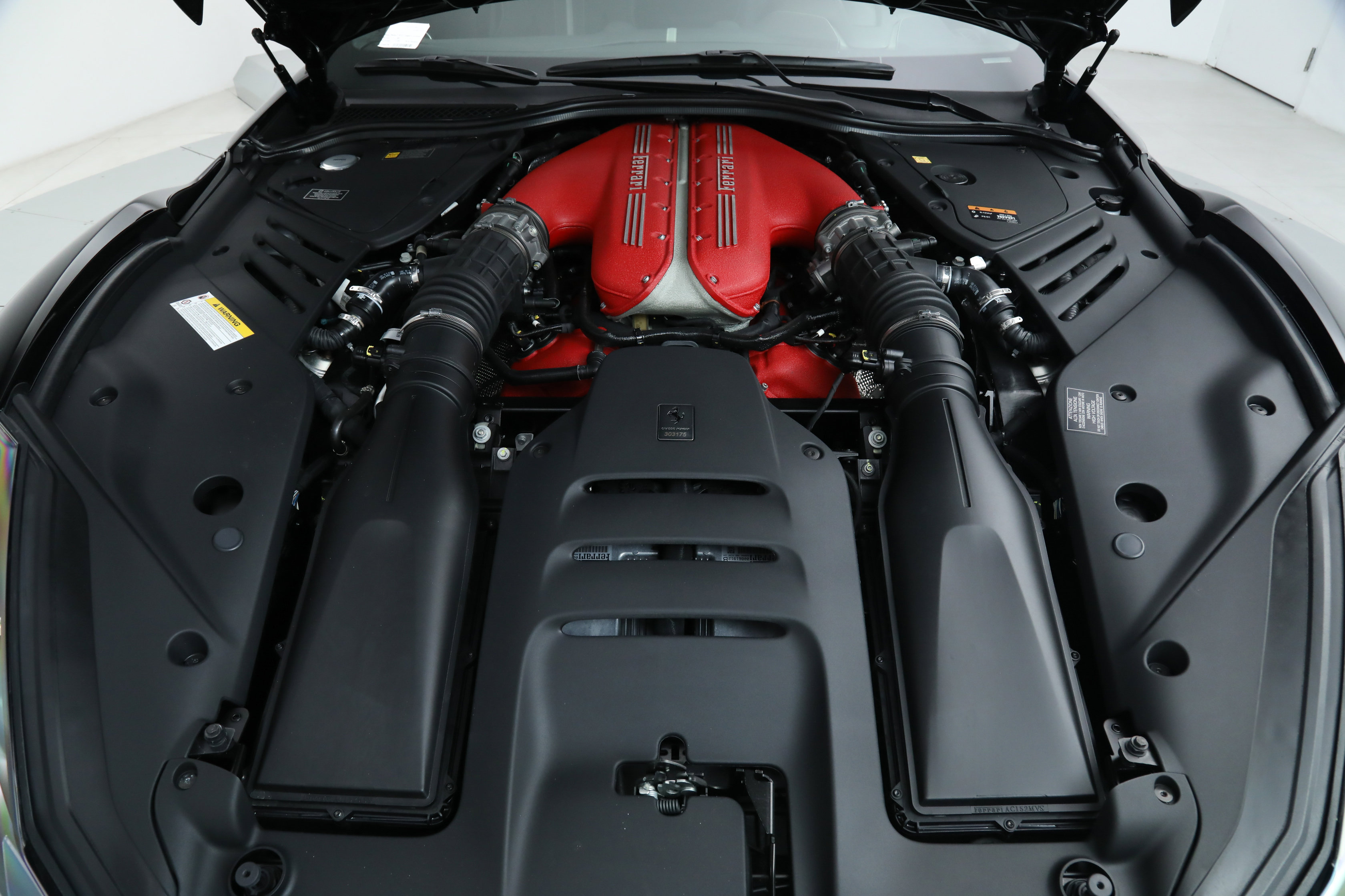 2024 Ferrari 812 Competizione photo 56