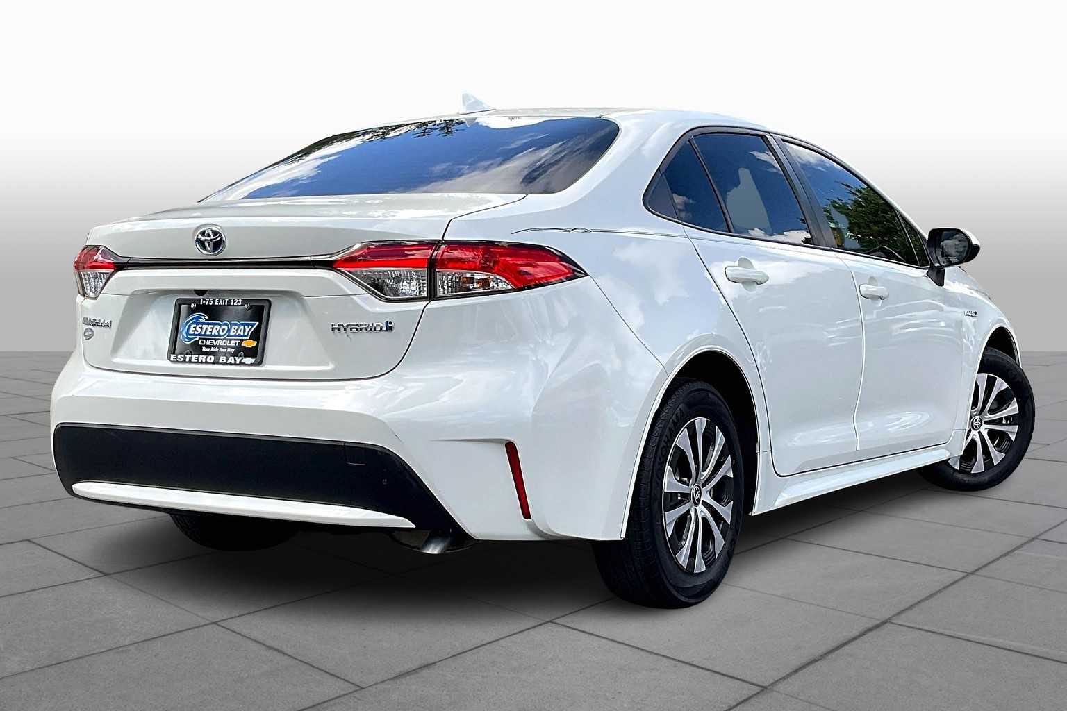 2021 Toyota Corolla Hybrid LE photo 12