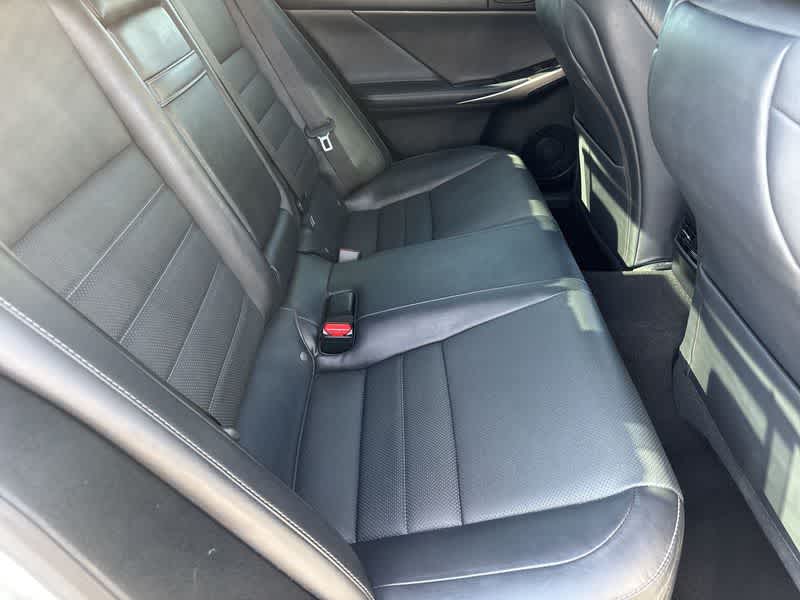 2019 Lexus IS 350 AWD photo 17
