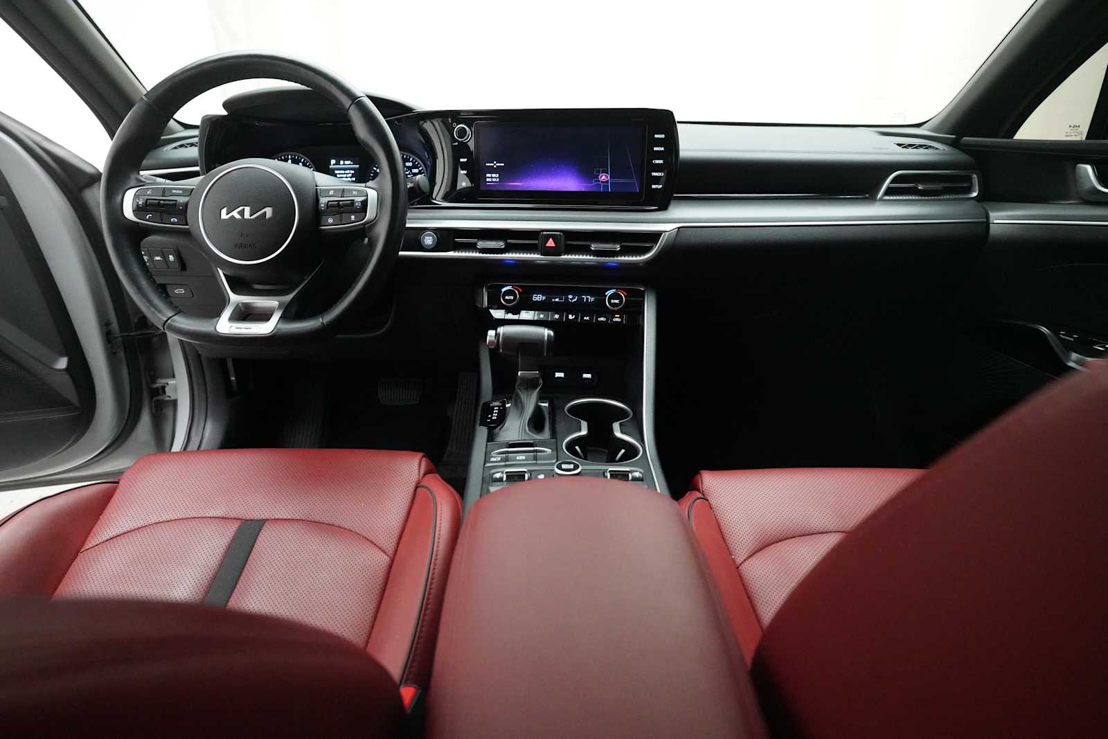 2024 Kia K5 GT-Line photo 4