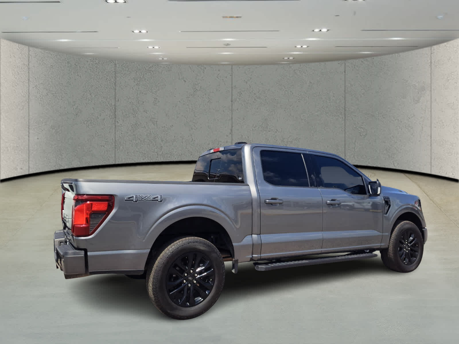 2024 Ford F-150 XLT photo 5