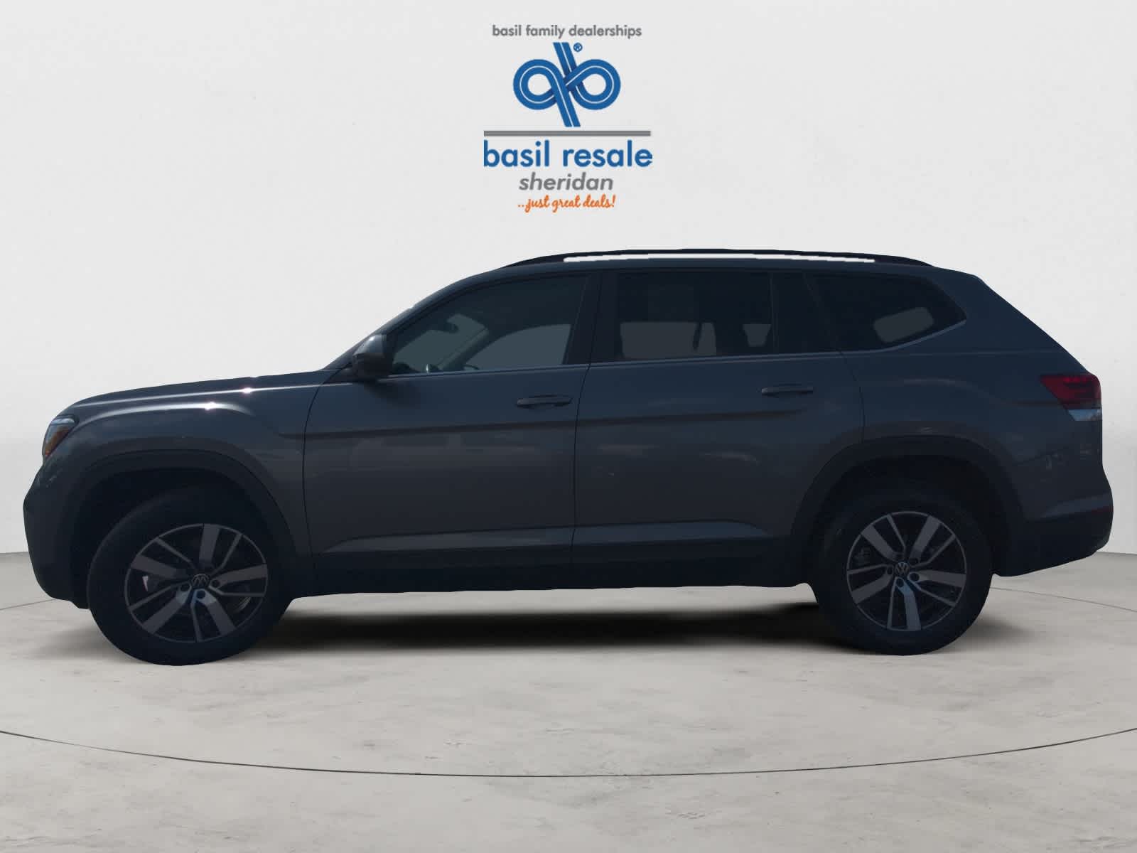 2022 Volkswagen Atlas SE photo 3