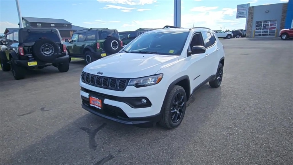 2025 Jeep Compass Latitude photo 4