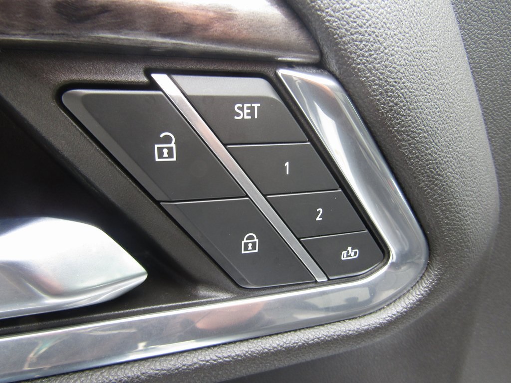 2023 Chevrolet Silverado 1500 LTZ photo 11