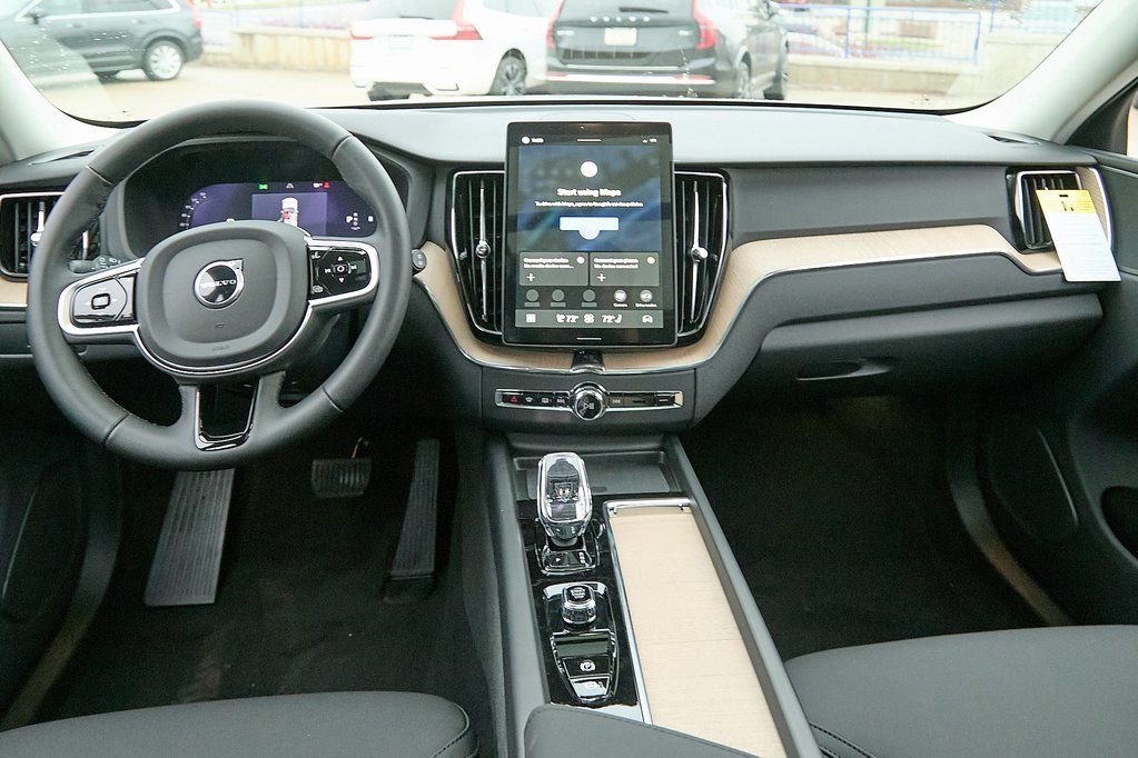 2026 VOLVO XC60 - Image 20