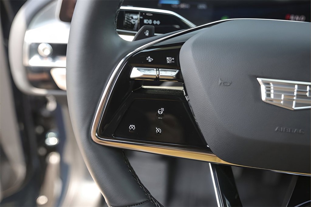 2024 Cadillac Lyriq Luxury photo 13
