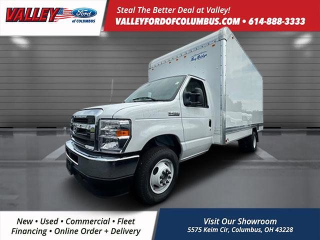 2026 Ford E-450 photo 3