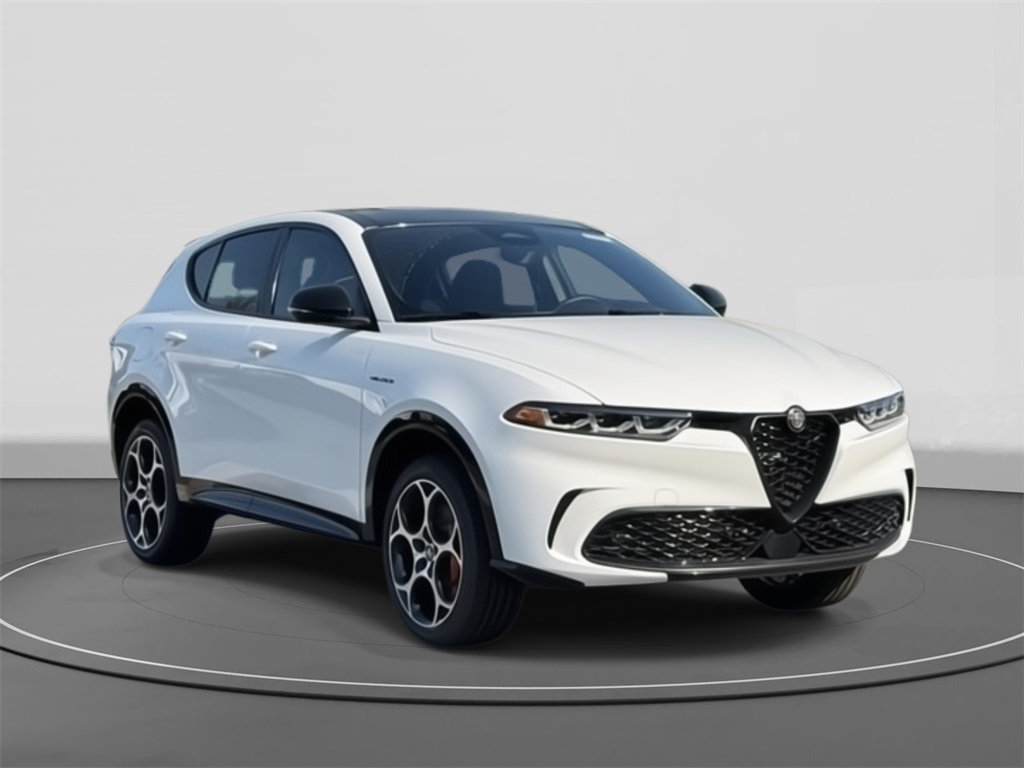 2025 Alfa Romeo Tonale Base