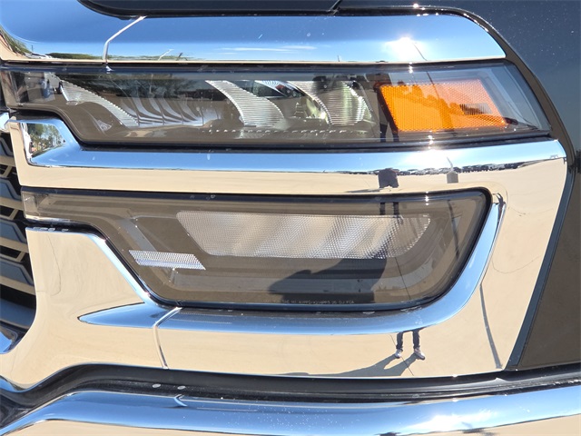 2026 Ram 2500 Tradesman photo 4