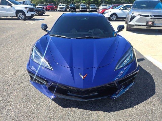 2025 Chevrolet Corvette Stingray 1LT photo 2
