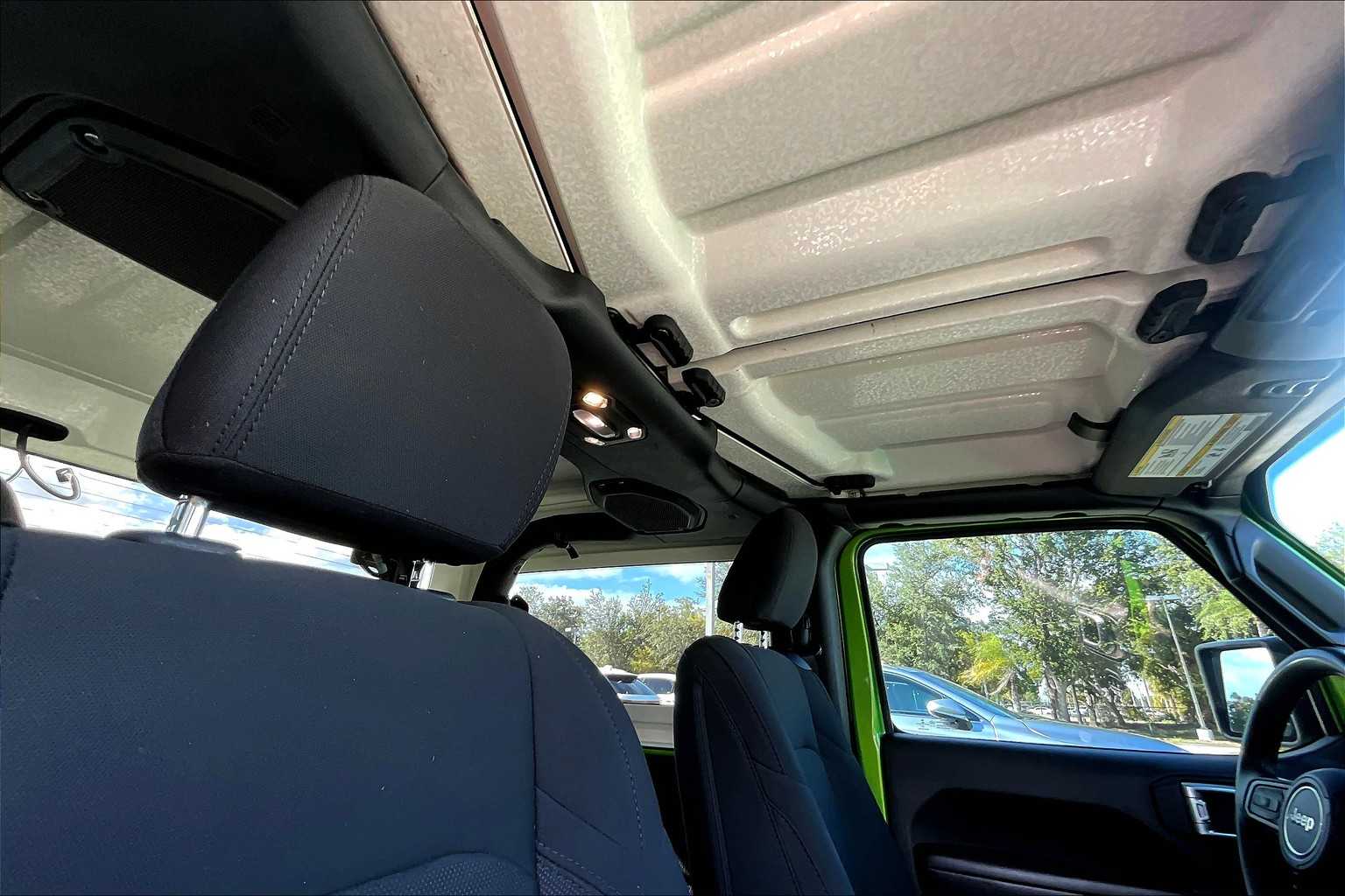 2019 Jeep Wrangler Sport S photo 12
