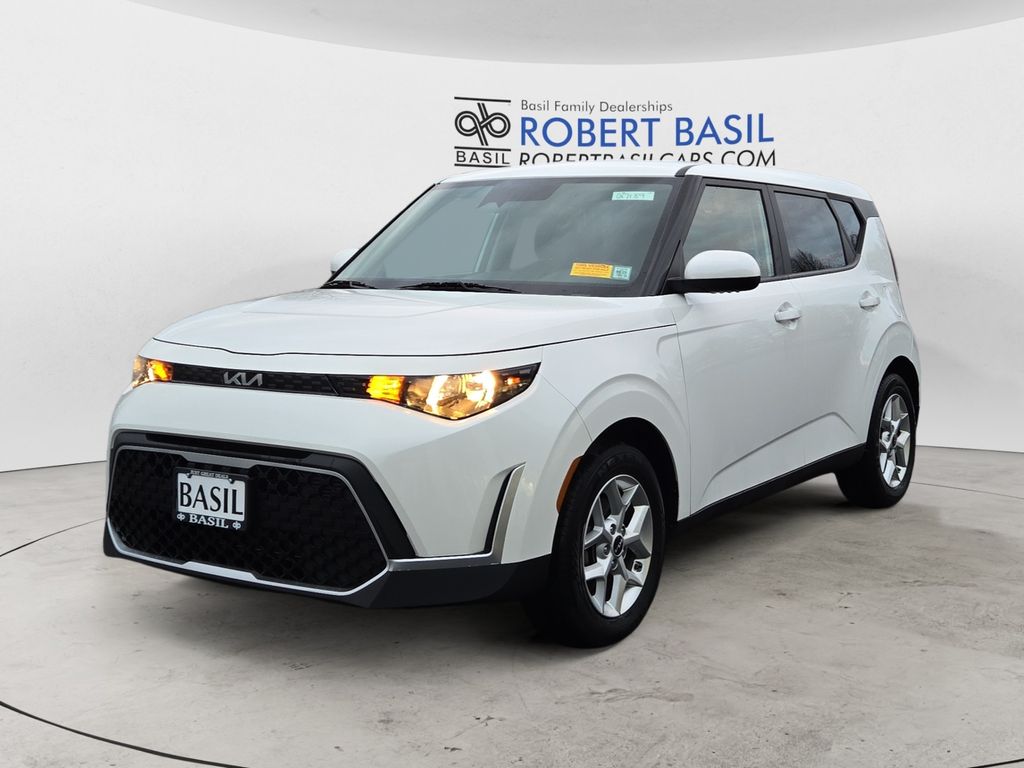 2023 Kia Soul LX