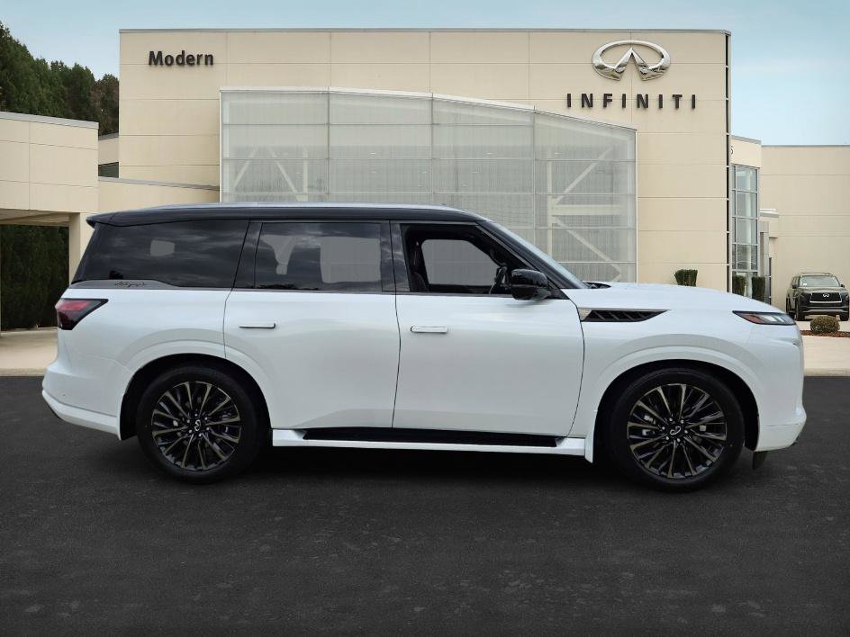 2026 Infiniti QX80 photo 3