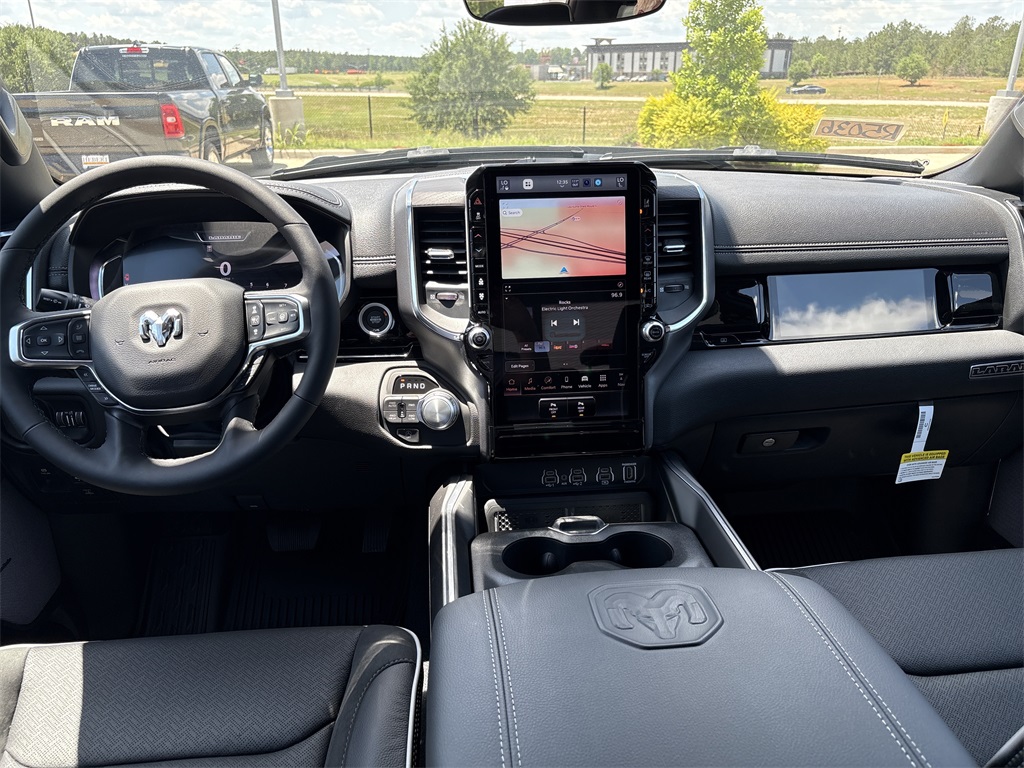 2025 Ram 1500 Laramie photo 18