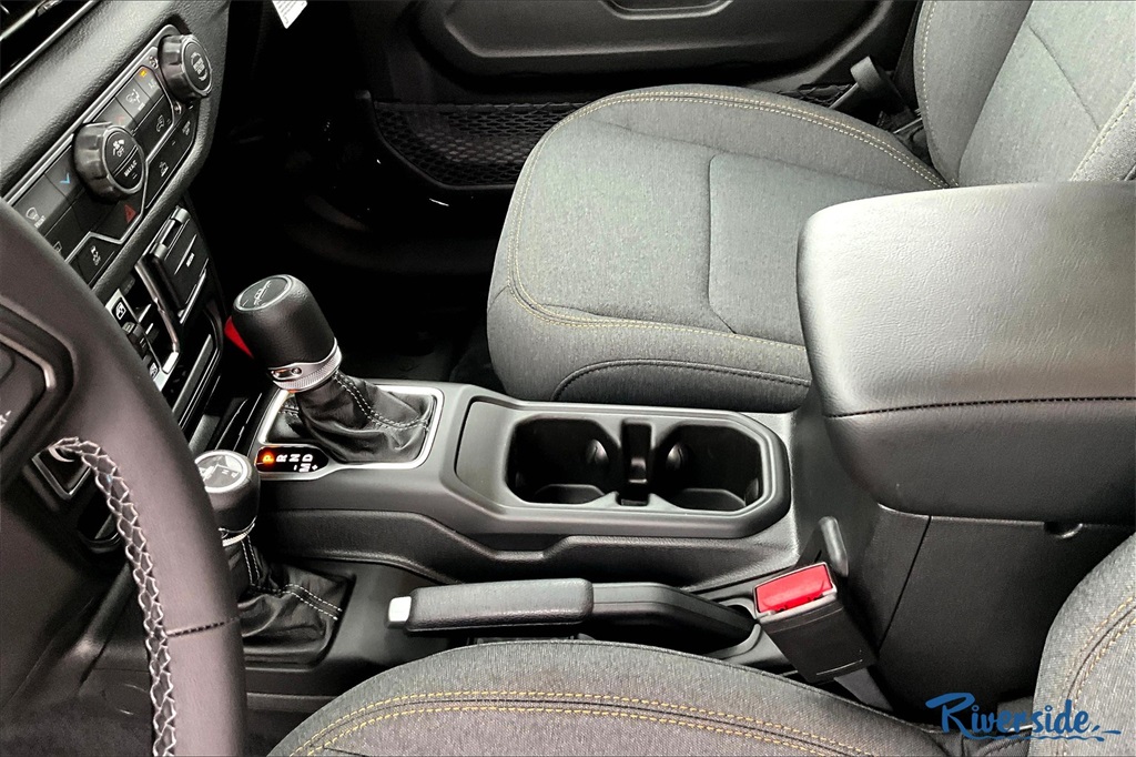 2025 Jeep Gladiator Sport S photo 8