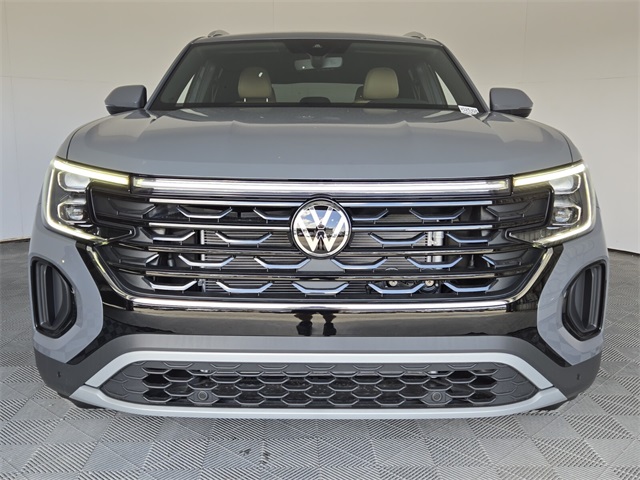 2025 Volkswagen Atlas Cross Sport SE Technology photo 3