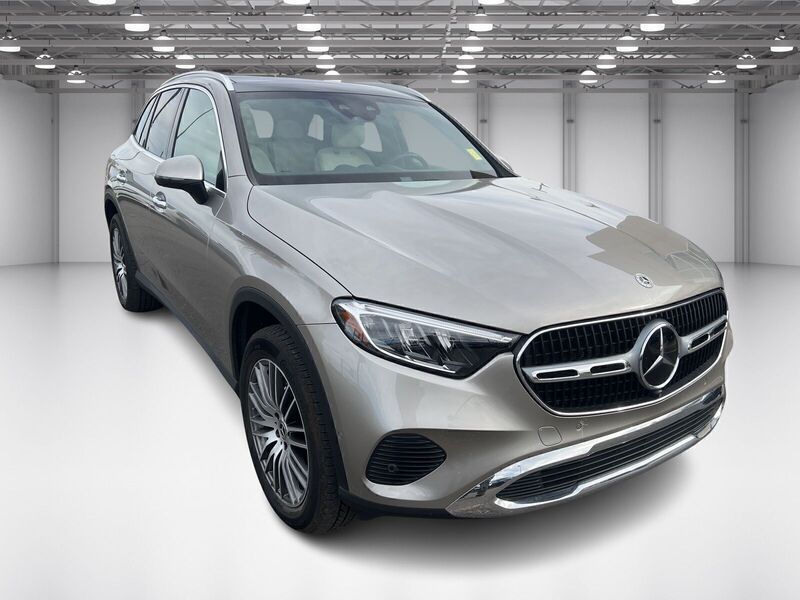 2024 Mercedes Benz GLC 300 4MATIC photo 3