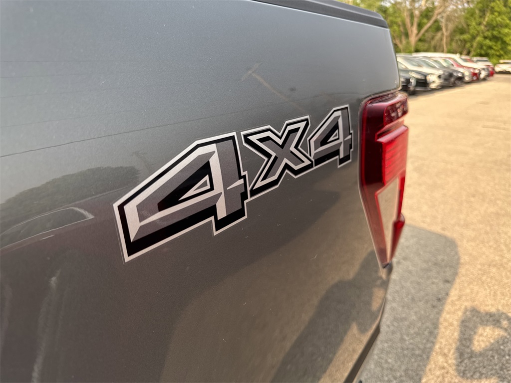 2025 Ford F-150 XLT photo 14