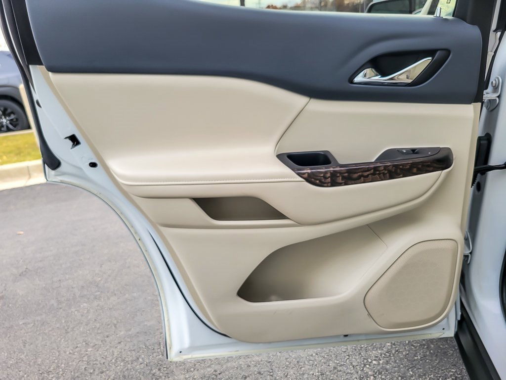 2021 GMC ACADIA - Image 19