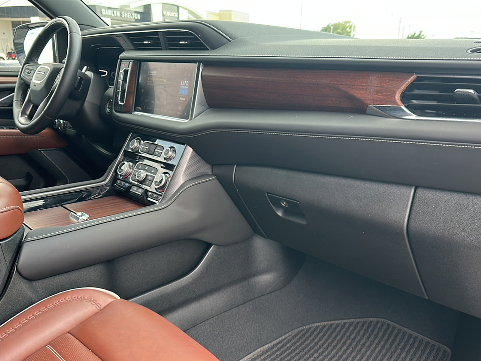 2024 Gmc Yukon Denali Ultimate photo 10