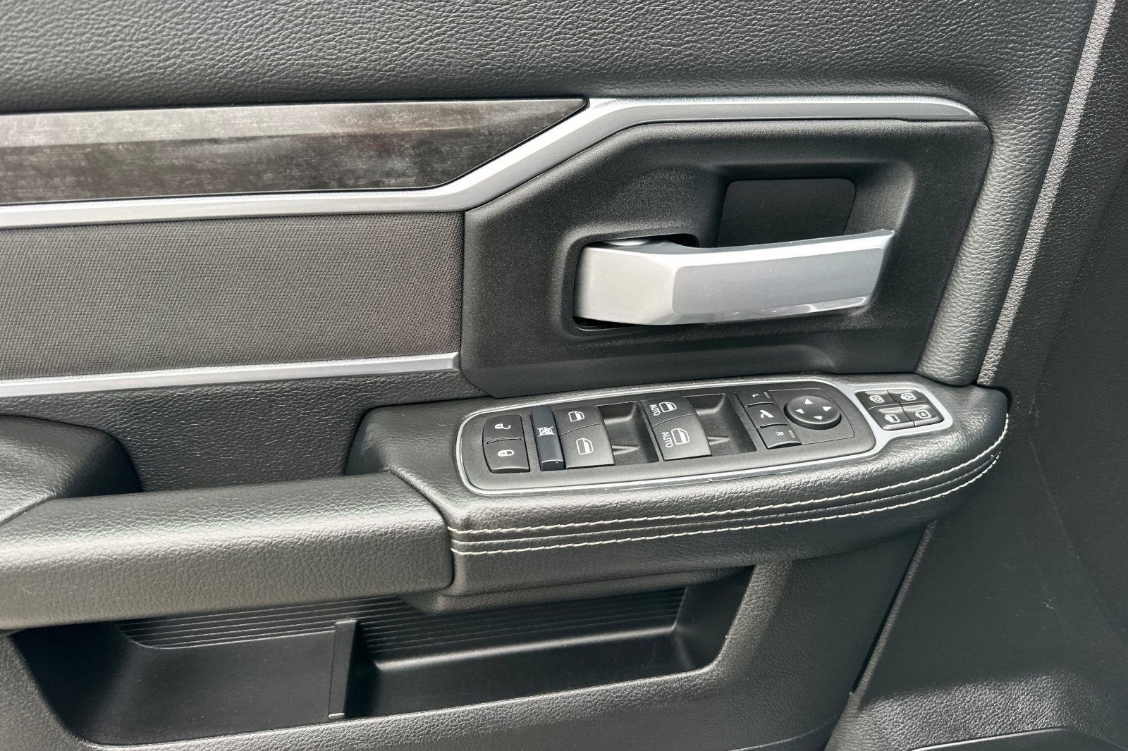 2024 Ram 2500 Big Horn photo 11