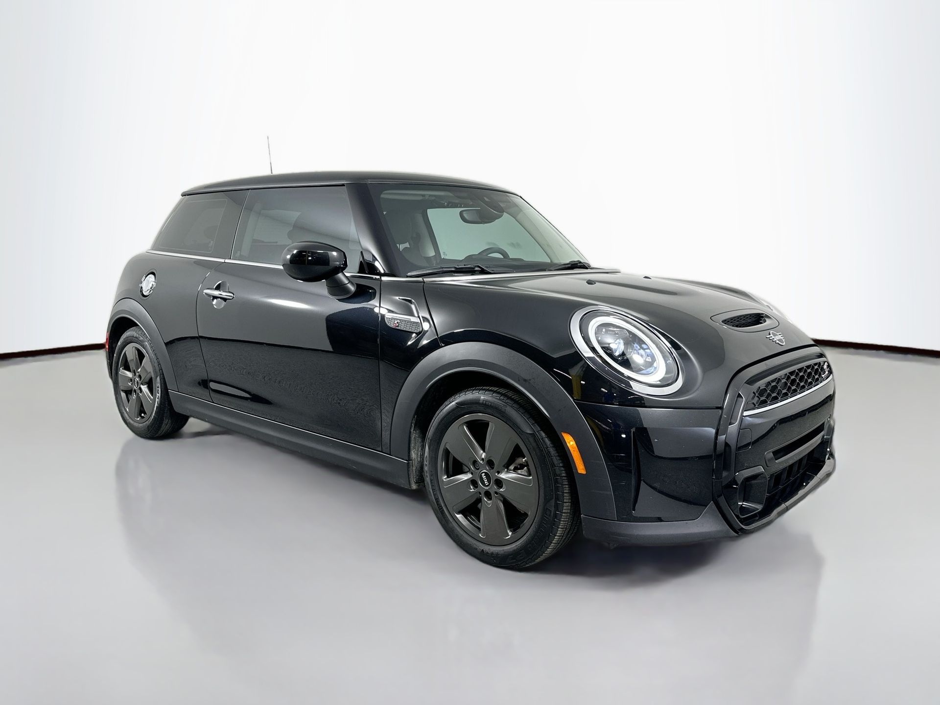 2024 Mini Cooper Hardtop S photo 3