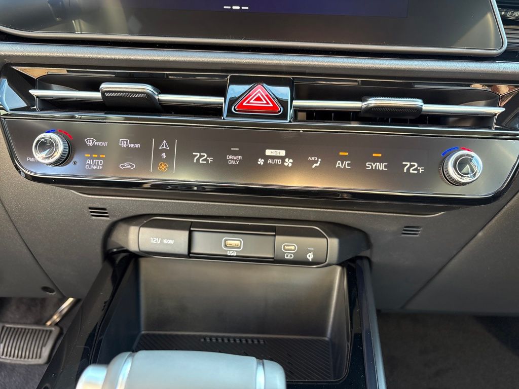 2025 Kia Niro EX photo 17