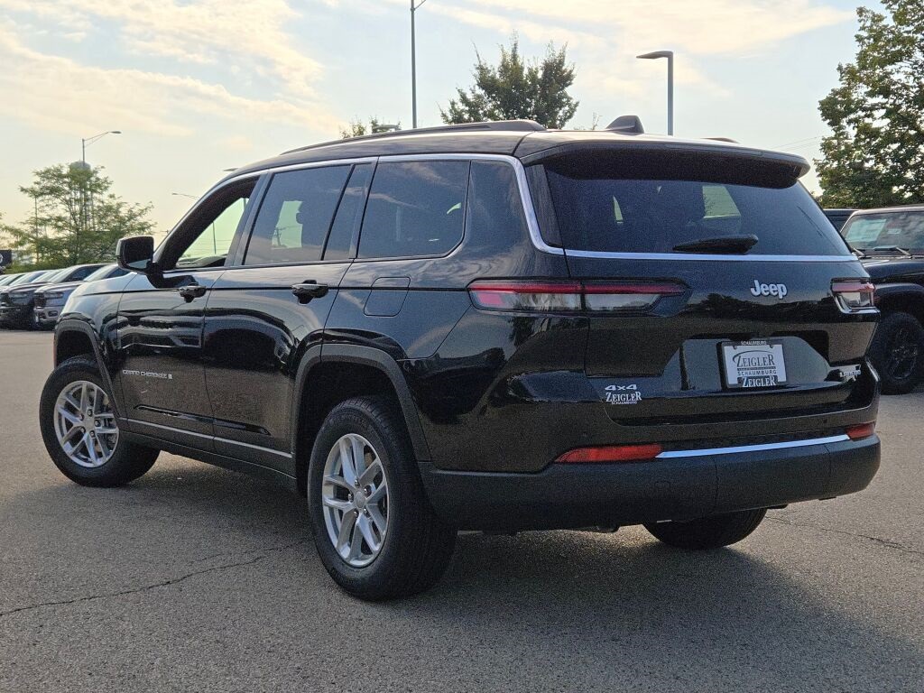 2025 Jeep Grand Cherokee Laredo photo 15