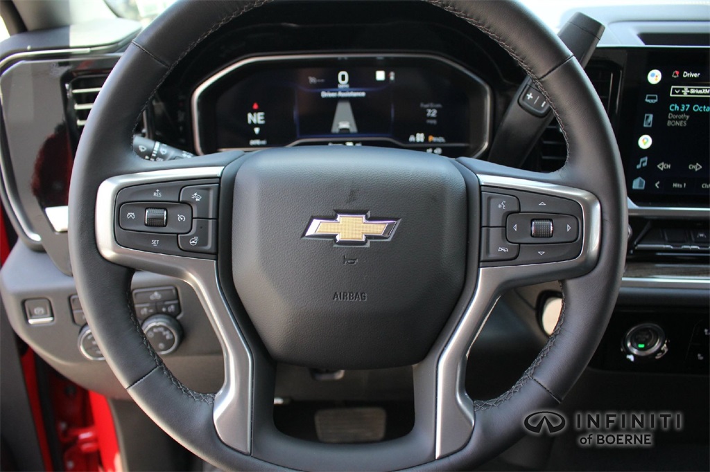 2022 Chevrolet Silverado 1500 LT photo 11