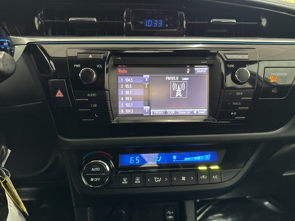 2015 Toyota Corolla Plus photo 26