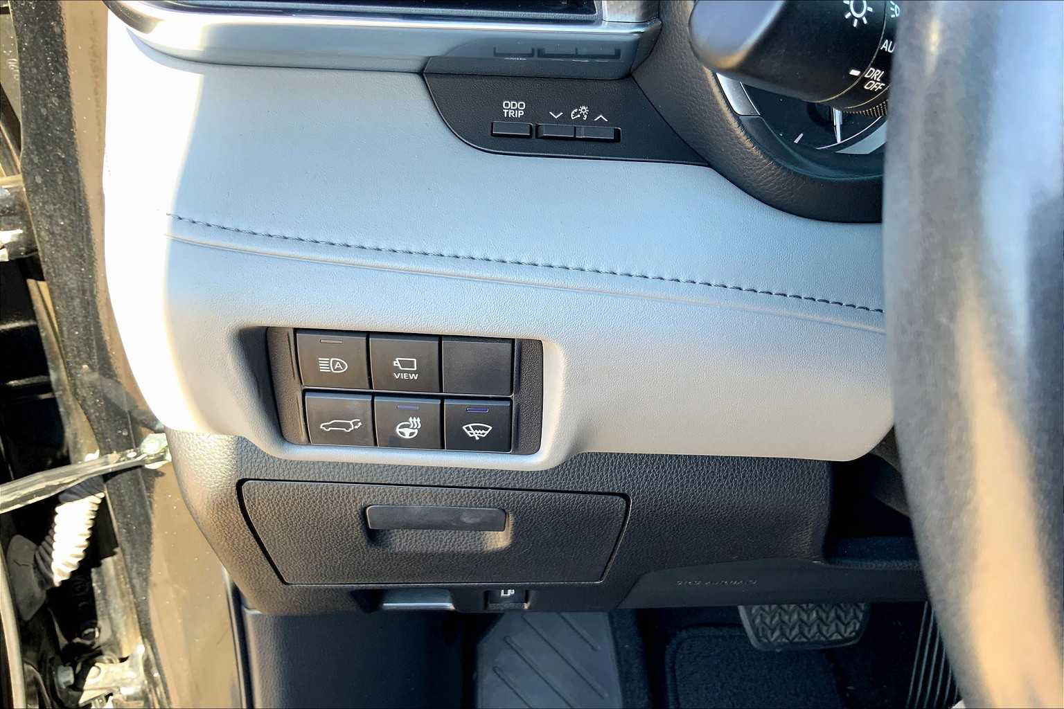 2022 Toyota Highlander Platinum photo 29