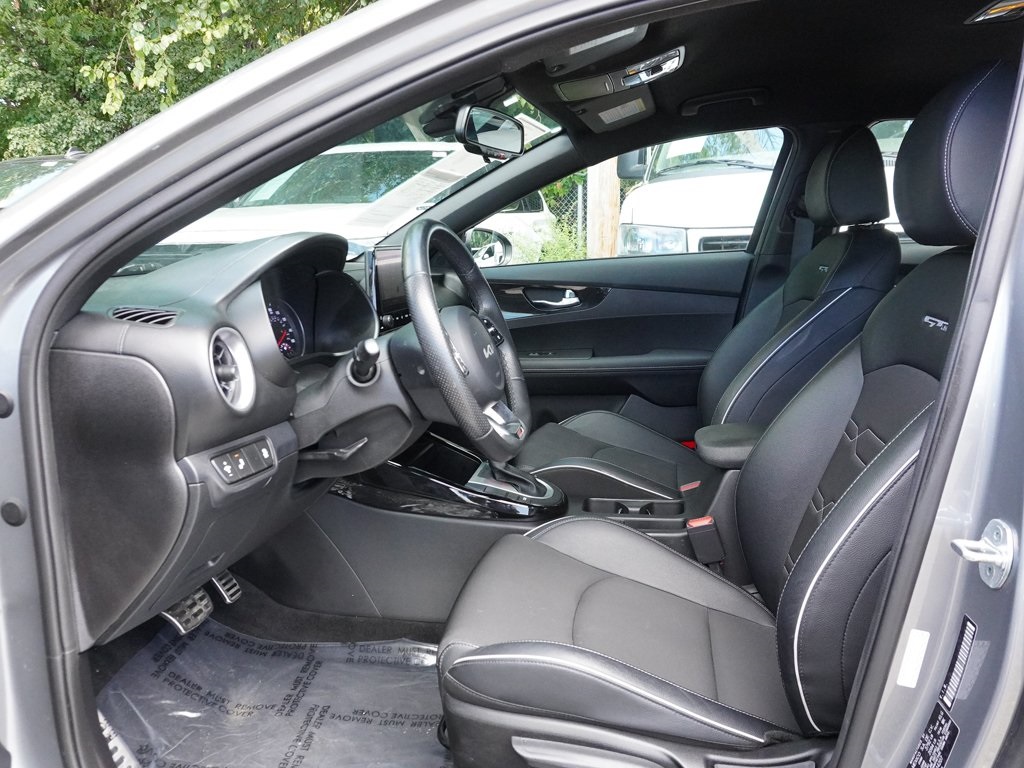 2023 Kia Forte GT-Line photo 28