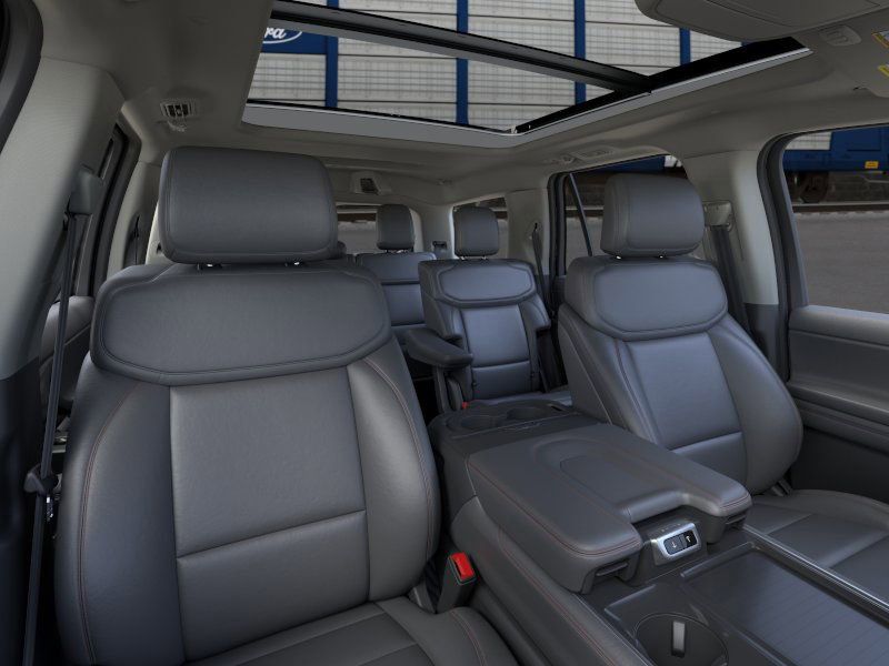 2025 Ford Expedition photo 11