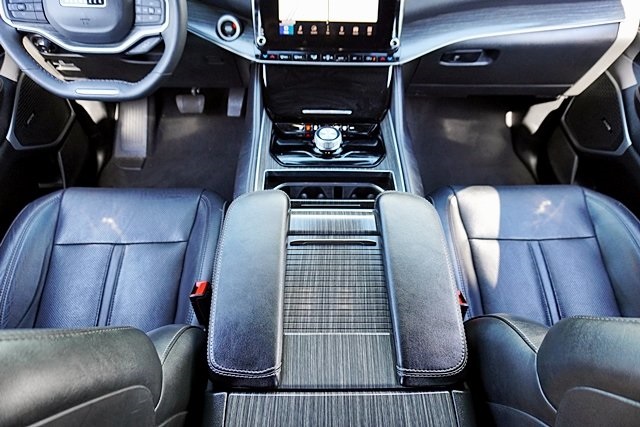 2023 Jeep Wagoneer L Series II photo 20