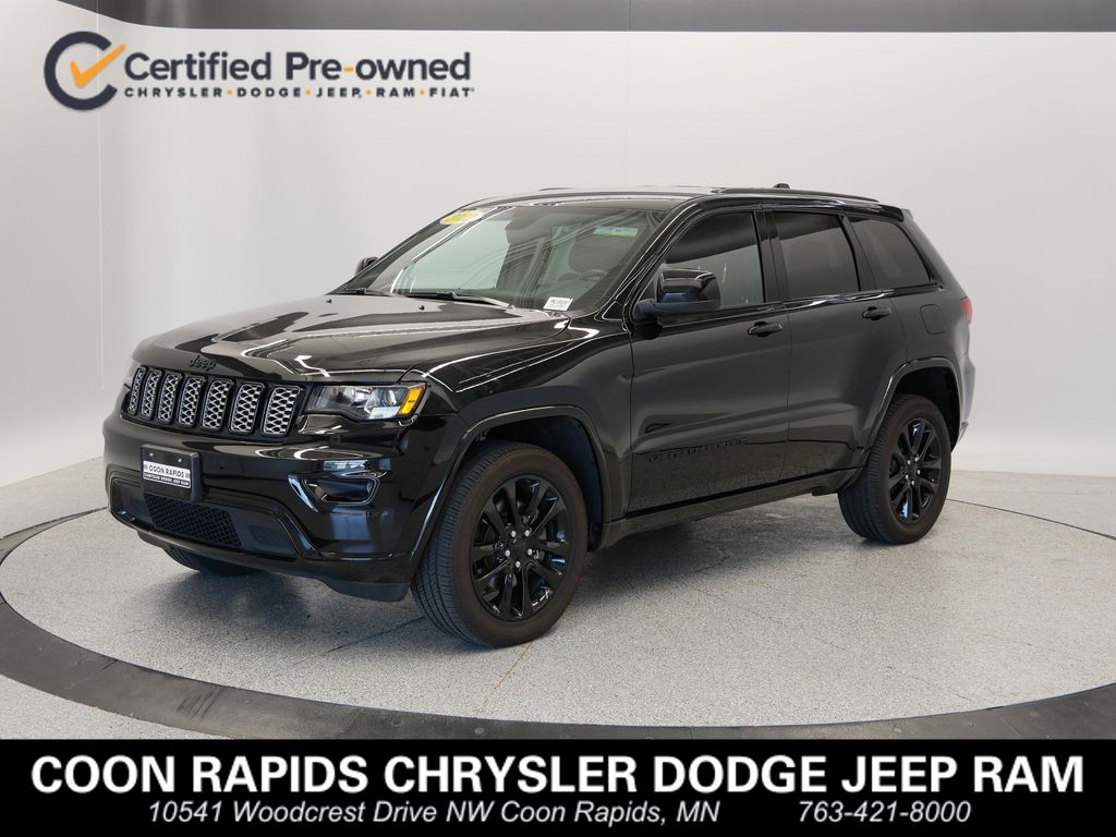2022 Jeep Grand Cherokee WK Laredo X's photo