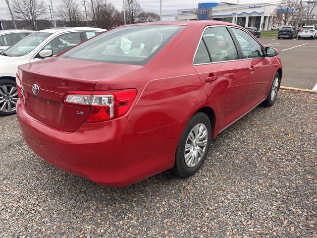 2012 Toyota Camry L photo 4