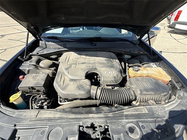 2014 Chrysler 300 photo 21