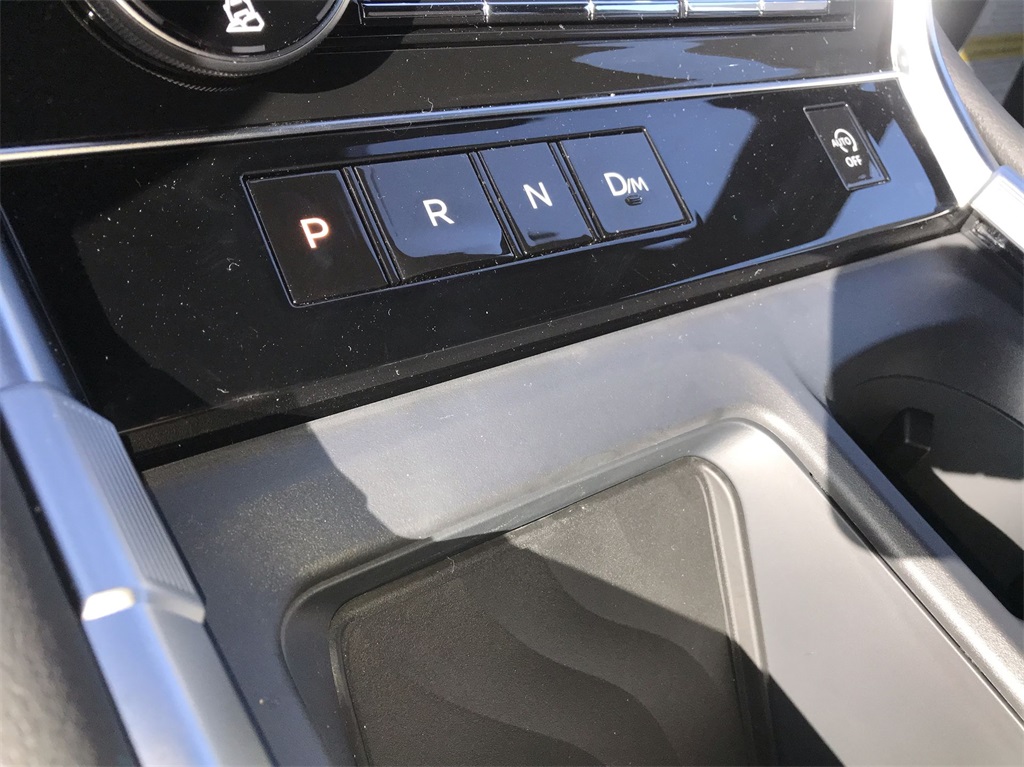 2025 Nissan Armada Platinum photo 19