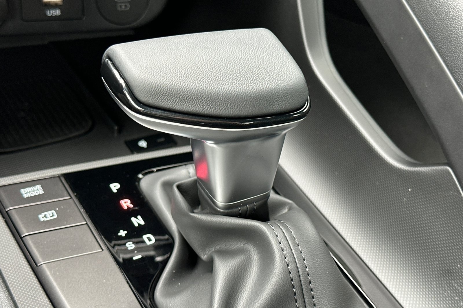 2025 Hyundai Elantra SEL Sport photo 21