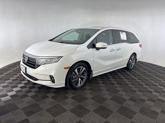 2023 Honda Odyssey Touring photo 3