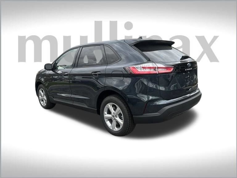 2024 Ford Edge SE photo 3