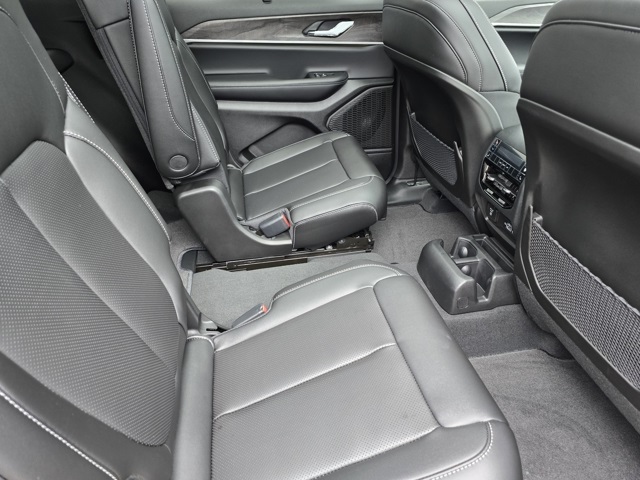 2025 Jeep Grand Cherokee Limited photo 27