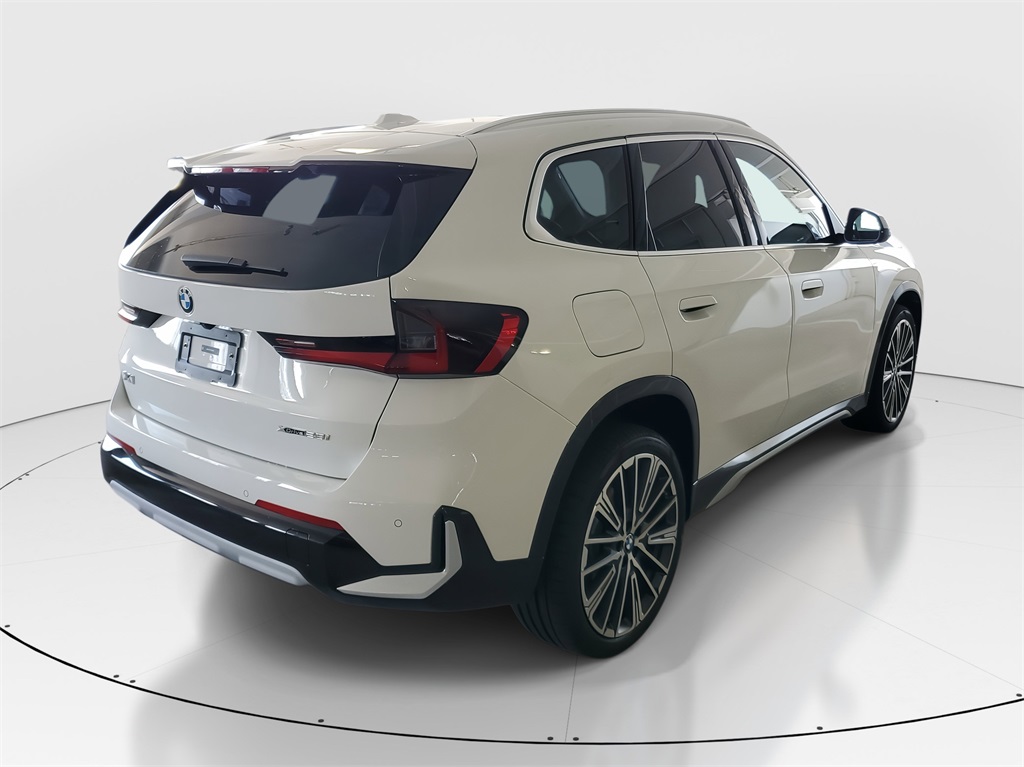 2026 Bmw X1 XDrive28i photo 3