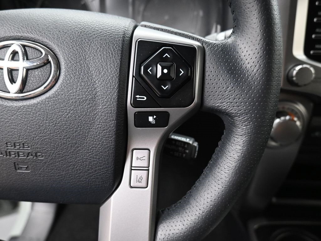 2022 Toyota 4Runner SR5 Trail photo 16