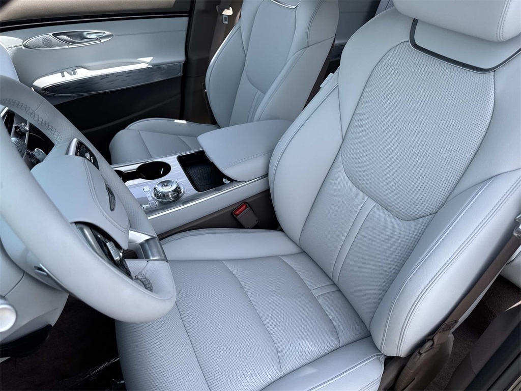2026 Genesis Electrified GV70 Advanced photo 8