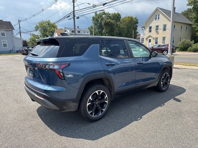 2026 Chevrolet Equinox LT photo 3