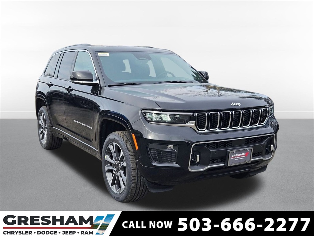 New 2025 Diamond Black Crystal Pearl-Coat Exterior Paint Jeep Overland image 1